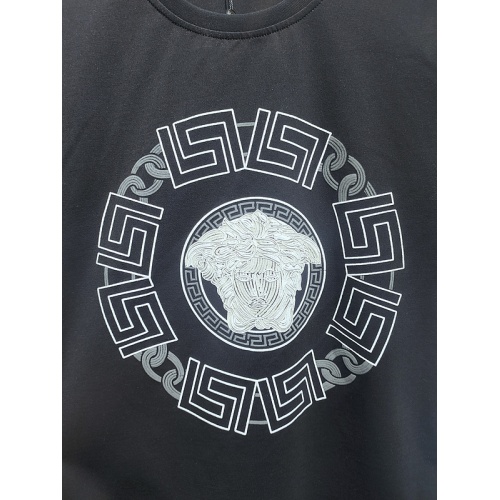 Replica Versace T-Shirts Short Sleeved For Men #840011 $26.00 USD for Wholesale