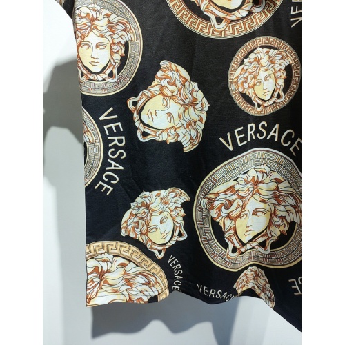 Replica Versace T-Shirts Short Sleeved For Men #840023 $30.00 USD for Wholesale
