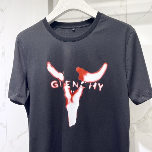 Replica Givenchy T-Shirts Short Sleeved For Men #840472 $41.00 USD for Wholesale