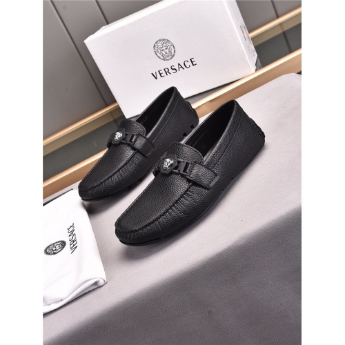 Replica Versace Casual Shoes For Men #840483 $72.00 USD for Wholesale