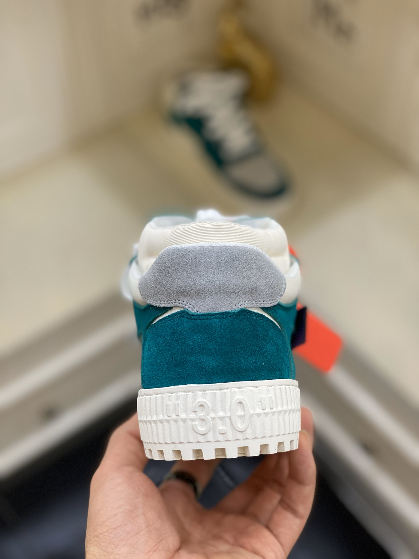 nike off white hightops