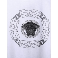 $26.00 USD Versace T-Shirts Short Sleeved For Men #840010