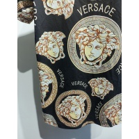 $30.00 USD Versace T-Shirts Short Sleeved For Men #840023