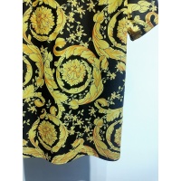 $30.00 USD Versace T-Shirts Short Sleeved For Men #840024