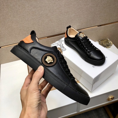 Replica Versace Casual Shoes For Men #841485 $76.00 USD for Wholesale