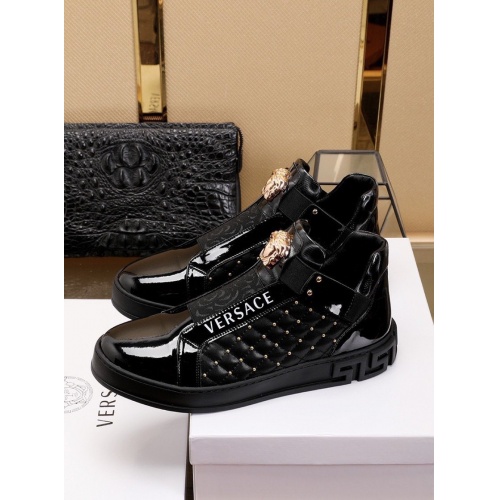 Replica Versace Casual Shoes For Men #841913 $88.00 USD for Wholesale