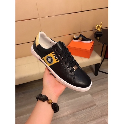Replica Versace Casual Shoes For Men #844522 $76.00 USD for Wholesale