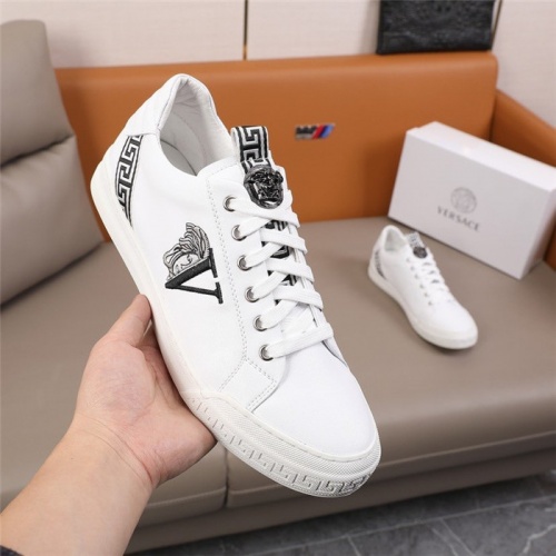 Replica Versace Casual Shoes For Men #844842 $88.00 USD for Wholesale