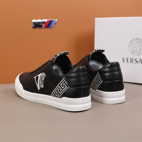 Replica Versace Casual Shoes For Men #844843 $88.00 USD for Wholesale