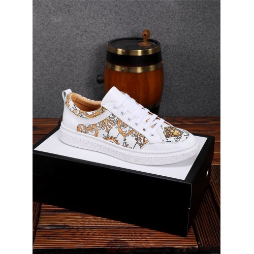 Replica Versace Casual Shoes For Men #844872 $76.00 USD for Wholesale