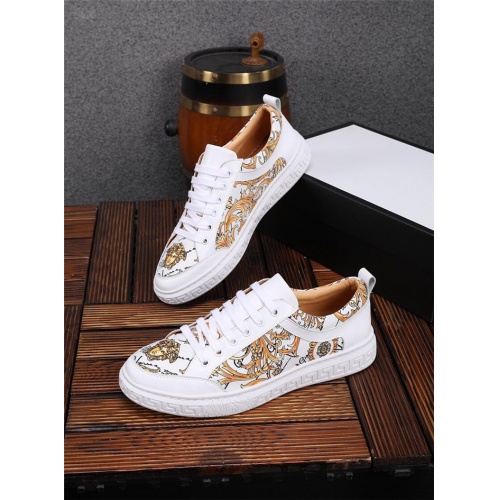 Replica Versace Casual Shoes For Men #844872 $76.00 USD for Wholesale