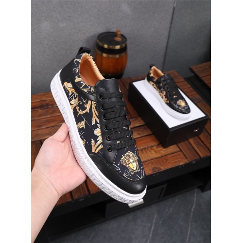 Replica Versace Casual Shoes For Men #844873 $76.00 USD for Wholesale