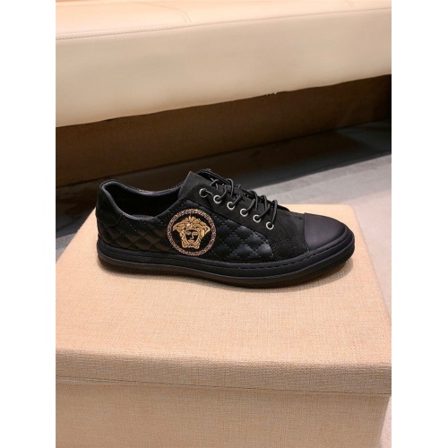 Replica Versace Casual Shoes For Men #844877 $76.00 USD for Wholesale