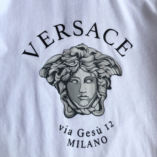 Replica Versace T-Shirts Short Sleeved For Men #845322 $27.00 USD for Wholesale