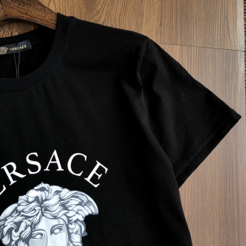 Replica Versace T-Shirts Short Sleeved For Men #845323 $27.00 USD for Wholesale