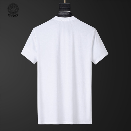 Replica Versace T-Shirts Short Sleeved For Men #845631 $32.00 USD for Wholesale