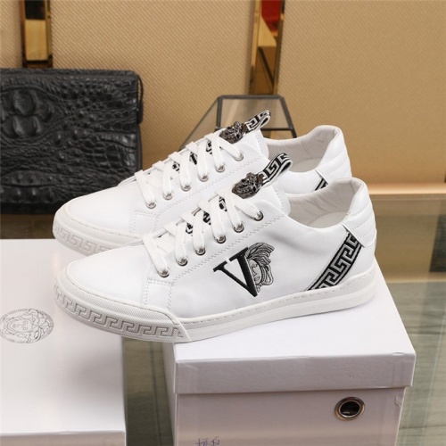 Replica Versace Casual Shoes For Men #848167 $88.00 USD for Wholesale