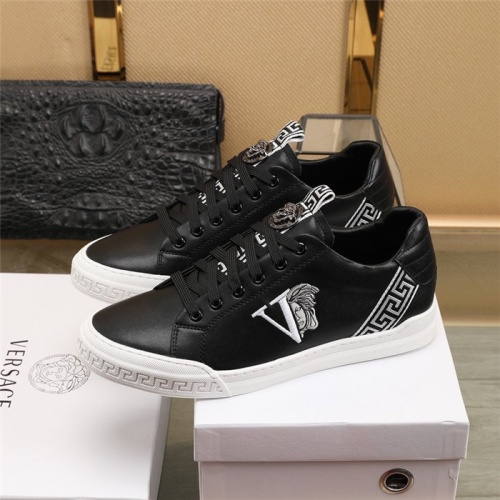Replica Versace Casual Shoes For Men #848168 $88.00 USD for Wholesale
