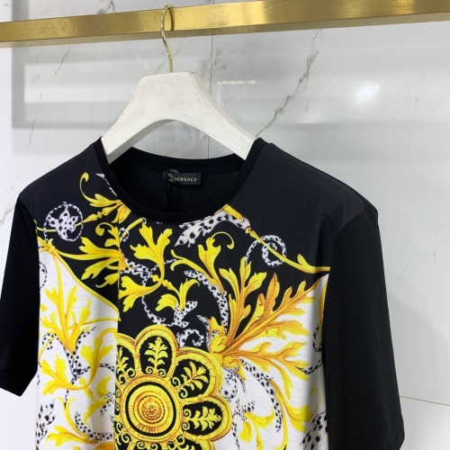 Replica Versace T-Shirts Short Sleeved For Men #849579 $41.00 USD for Wholesale