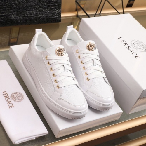 Replica Versace Casual Shoes For Men #850389 $88.00 USD for Wholesale