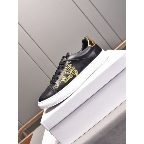 Replica Versace Casual Shoes For Men #850399 $76.00 USD for Wholesale