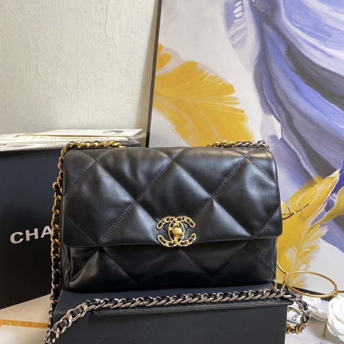 Chanel AAA Messenger Bags For Women #851492