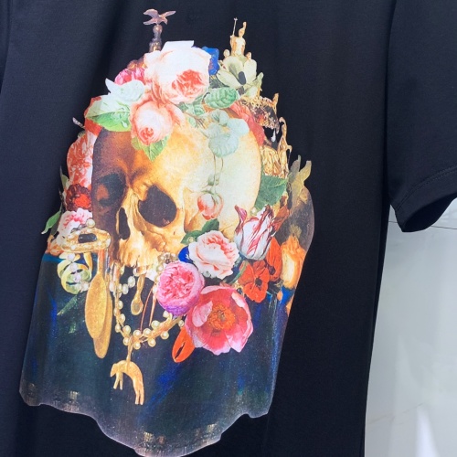 Replica Alexander McQueen T-shirts Short Sleeved For Men #851534 $41.00 USD for Wholesale