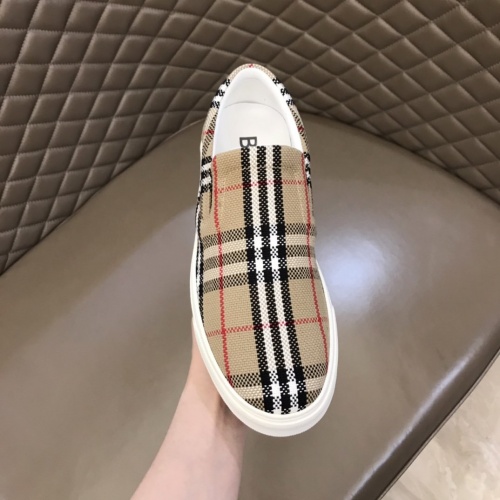 Replica Burberry Casual Shoes For Men #851555 $68.00 USD for Wholesale