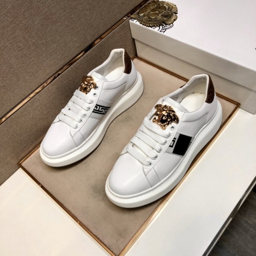 Replica Versace Casual Shoes For Men #851573 $82.00 USD for Wholesale