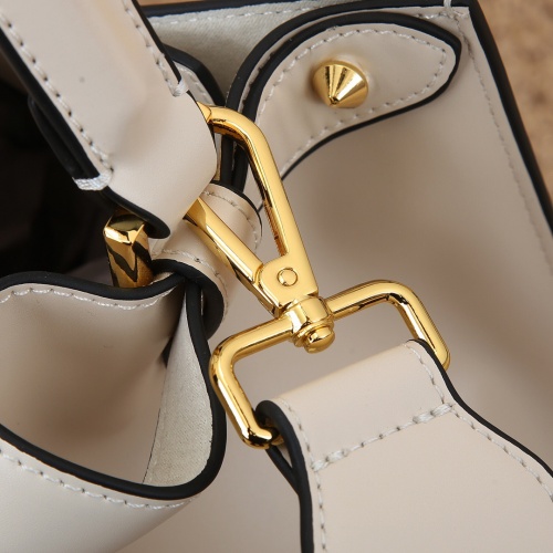 Replica Fendi AAA Quality Handbags For Women #851765 $115.00 USD for Wholesale