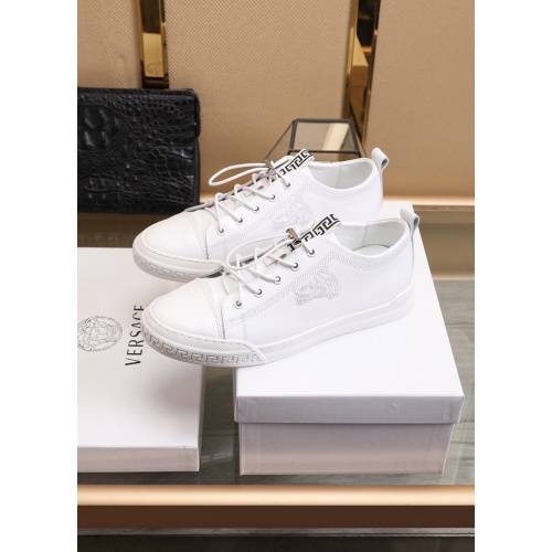 Replica Versace Casual Shoes For Men #851826 $88.00 USD for Wholesale