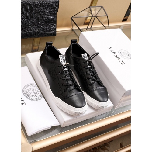 Replica Versace Casual Shoes For Men #851827 $88.00 USD for Wholesale