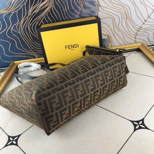 Replica Fendi AAA Quality Handbags For Women #852271 $76.00 USD for Wholesale