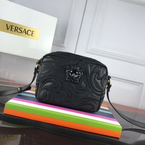 Versace AAA Quality Messenger Bags For Women #852364 $128.00 USD, Wholesale Replica Versace AAA Quality Messenger Bags