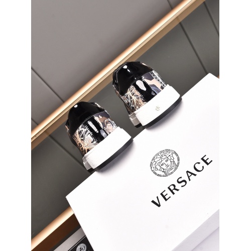 Replica Versace Casual Shoes For Men #855026 $76.00 USD for Wholesale