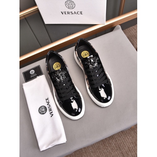 Replica Versace Casual Shoes For Men #855026 $76.00 USD for Wholesale