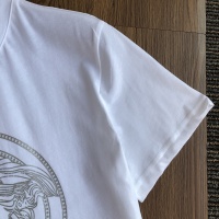 $27.00 USD Versace T-Shirts Short Sleeved For Men #845320