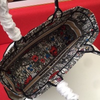 $92.00 USD Christian Dior AAA Handbags For Women #849398