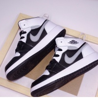 $54.00 USD Air Jordan 1 I Kids shoes For Kids #850081