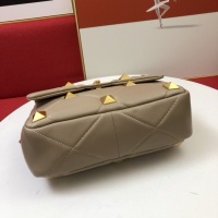 $105.00 USD Valentino AAA Quality Messenger Bags For Women #851463