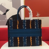 $76.00 USD Christian Dior AAA Handbags For Women #855085