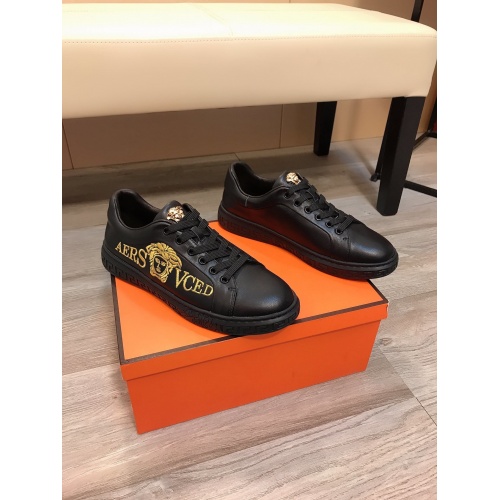 Replica Versace Casual Shoes For Men #855934 $76.00 USD for Wholesale