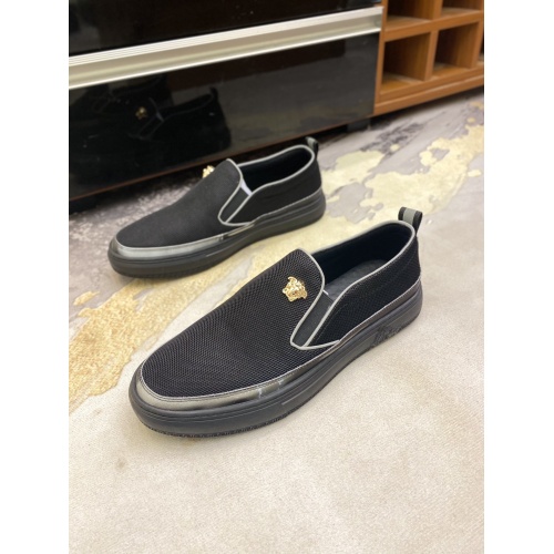 Replica Versace Casual Shoes For Men #856517 $72.00 USD for Wholesale