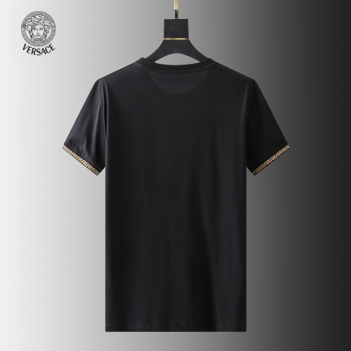 Replica Versace T-Shirts Short Sleeved For Men #857880 $39.00 USD for Wholesale