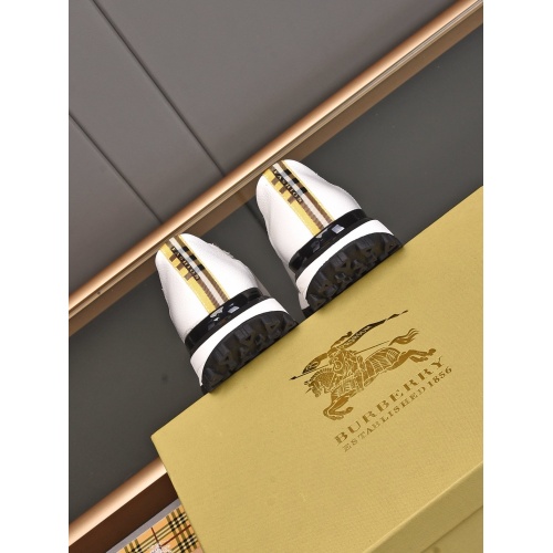 Replica Burberry Casual Shoes For Men #858385 $80.00 USD for Wholesale