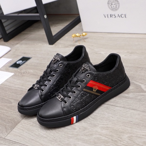 Replica Versace Casual Shoes For Men #860322 $76.00 USD for Wholesale