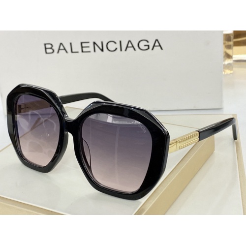 Balenciaga AAA Quality Sunglasses #862551