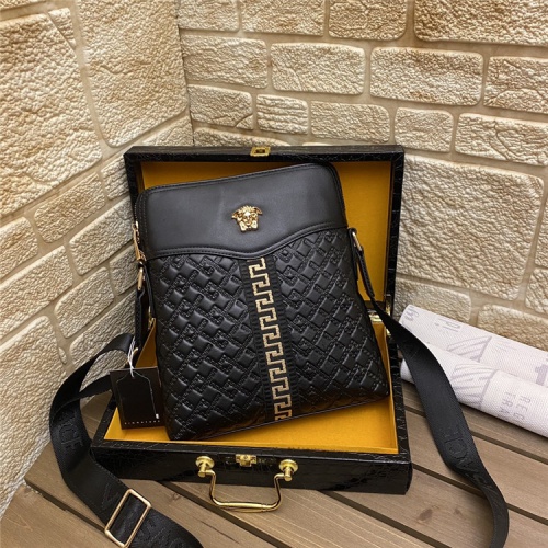 Versace AAA Man Messenger Bags 862704 86.00 USD, Wholesale Replica
