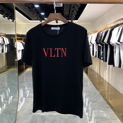 Valentino T-Shirts Short Sleeved For Men #863227 $41.00 USD, Wholesale Replica Valentino T-Shirts