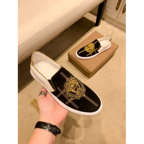 Replica Versace Casual Shoes For Men #866756 $76.00 USD for Wholesale